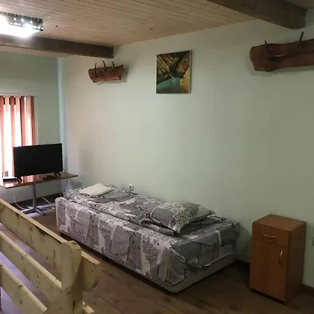 Къща За Гости Чапая - С. Кипра